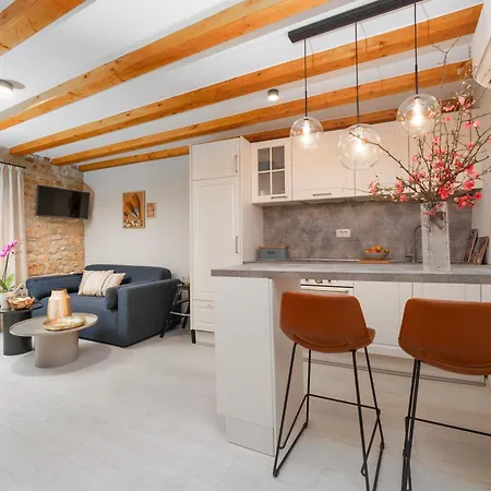 Piazzetta Premium In Old Town Apartman